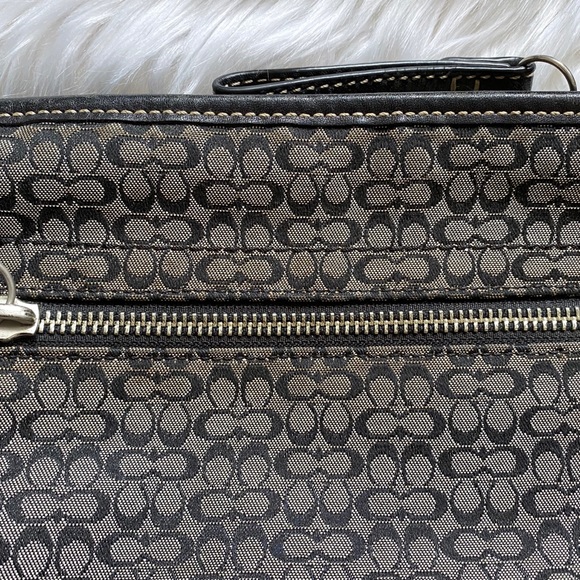 Coach Shoulder Bag - Picture 3 of 6